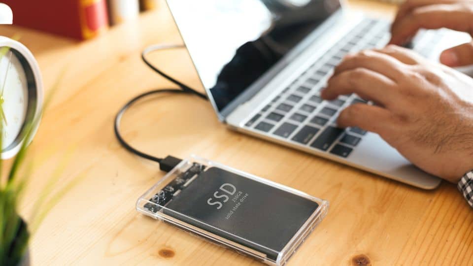 היתרונות של כונני SSD: שדרוג האחסון של המחשב שלך