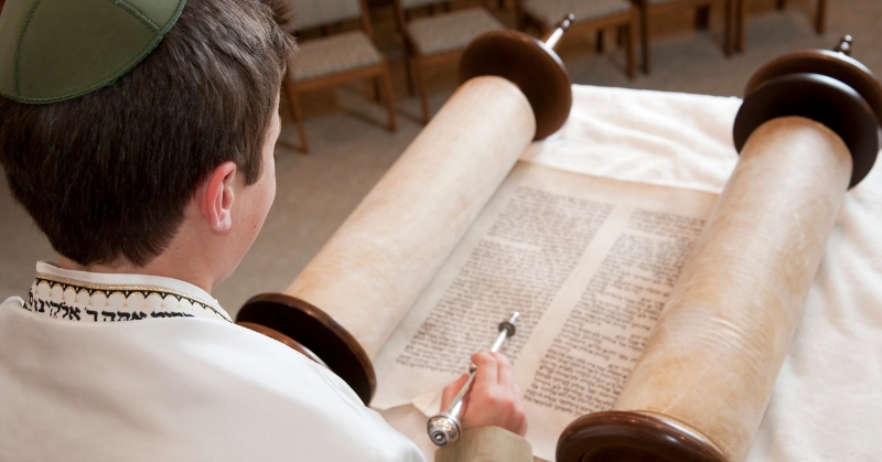 אילו פריטי ריהוט רצויים עבור פינת לימוד תורה